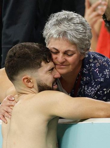 Tihomir Gvardiol son Josko Gvardiol hugging his mother Sanja Gvardiol after winning the match